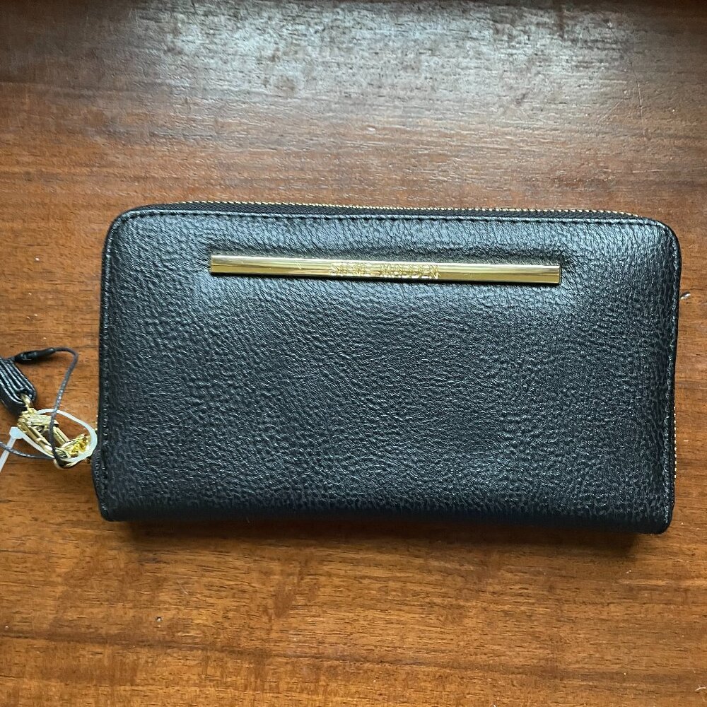 Steve Madden BZIPPY Zip Around Wristlet Wallet NWOT Gold Tone 8x4